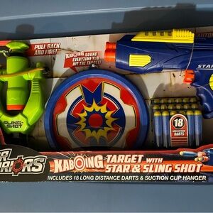 Air warriors target star with sling shot Set - Blue and Green